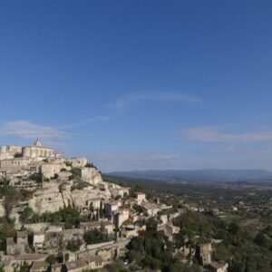 Apt et la Route des lavandes dans le Luberon : Sault et Gordes