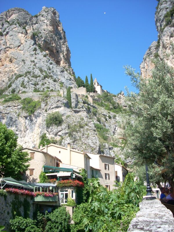 Moustier Sainte Marie et la Route des lavandes. - Image 2
