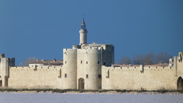 Aigues Mortes et les Saintes Maries de la Mer.