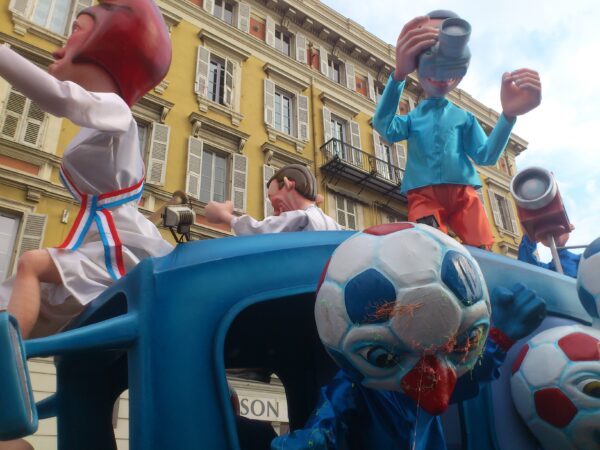 Carnaval de Nice: Corso – Image 9