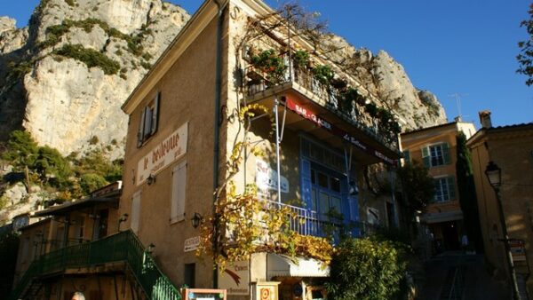 Moustier Sainte Marie et la Route des lavandes. - Image 8